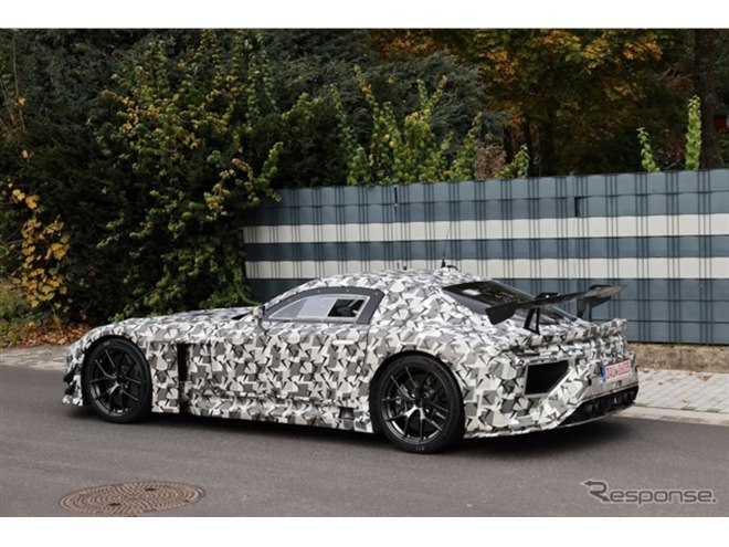 「最終値下げ中」LEXUS　LFA 1億円で落札！ レクサス「LFA」に新車価格の3倍弱のプレ値がつい