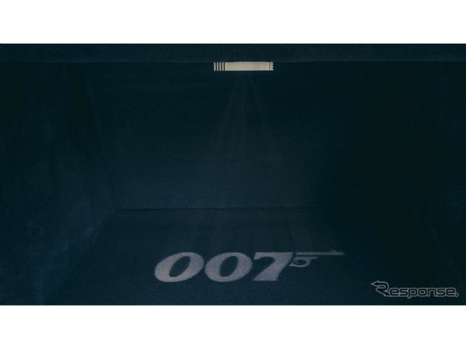 ロールスロイス、映画『007 ゴールドフィンガー』劇中車を最新