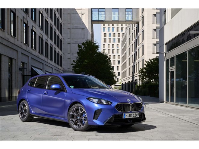 新型「BMW 1シリーズ」がデビュー 48Vマイルドハイブリッドモデルを 