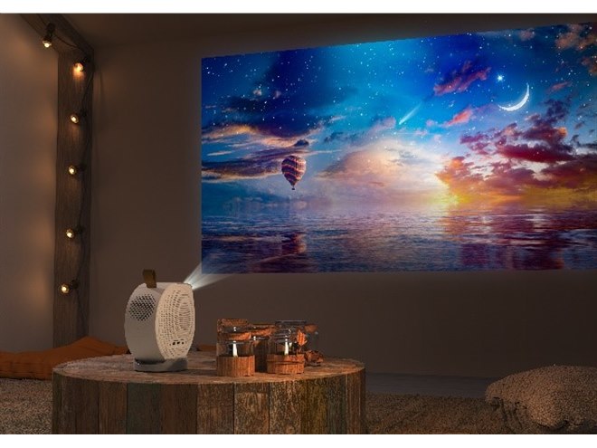 BenQ、レーザー光源で500ルーメンを実現した天井シアター BenQ、レーザー光源で500ルーメンを実現した天井シアター