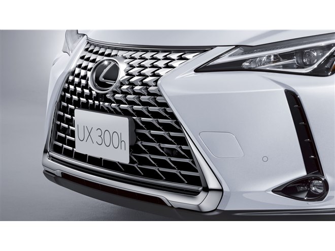 レクサスUX」にスポーティーさとエレガントさを追求した2タイプの特別