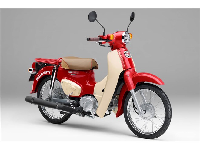 ハローキティの50周年を記念した特別な「ホンダ・スーパーカブ50