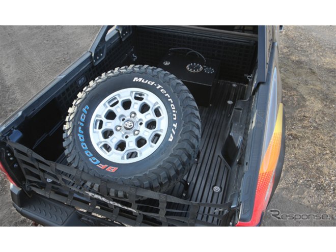 トヨタ『タコマ』をオフロードレーシングカーに、伝説のドライバーと