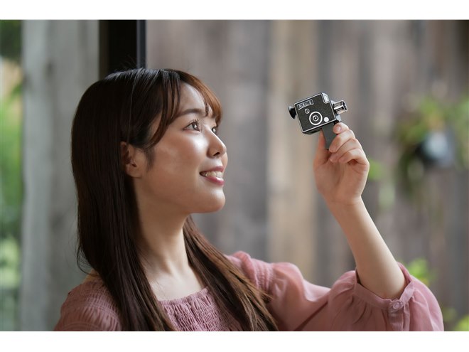 8,470円、8mmフィルムカメラのデザインをイメージした小型トイ 8,470円、8mmフィルムカメラのデザインをイメージした小型トイ