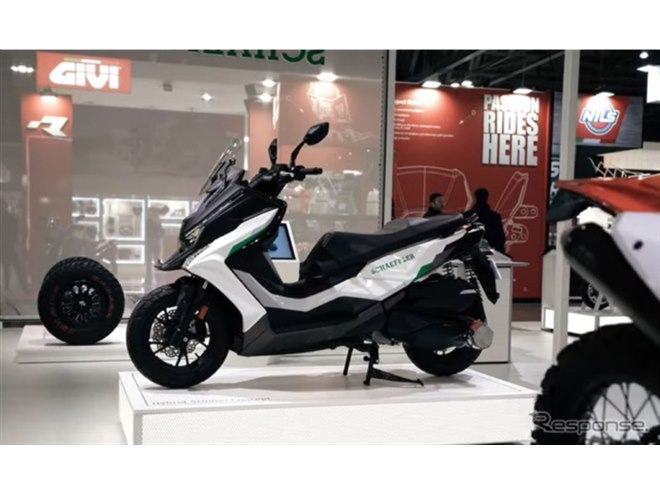 新型ハイブリッドスクーターを世界初公開、シェフラーとキムコが