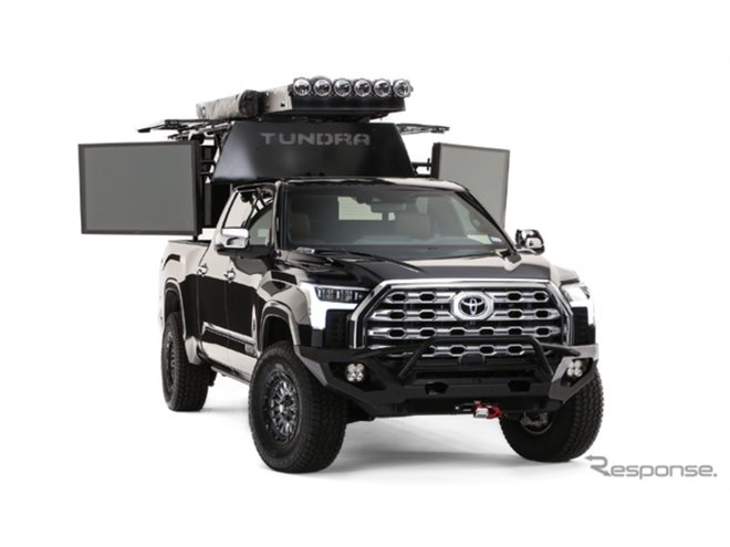 アメリカで流行？ トヨタ『タンドラ』をスポーツ観戦仕様に、55インチ
