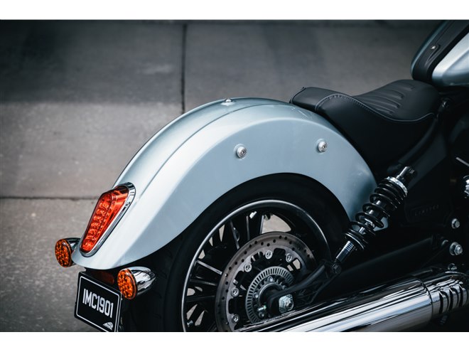 インディアンのクルーザーモデル「スカウト」に排気量999ccの