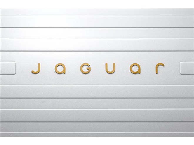 ジャガーが新たなロゴマークを発表 リーピングキャットも新デザインに 