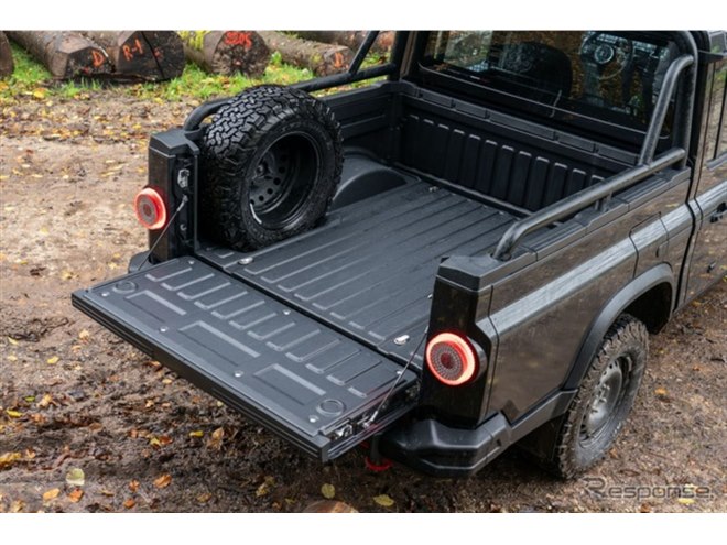 初代ディフェンダーの再来、『グレナディア』2シーター版ピックアップ