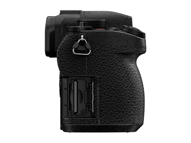 パナソニック、Type-C搭載になったミラーレスカメラ「LUMIX DC-G99M2