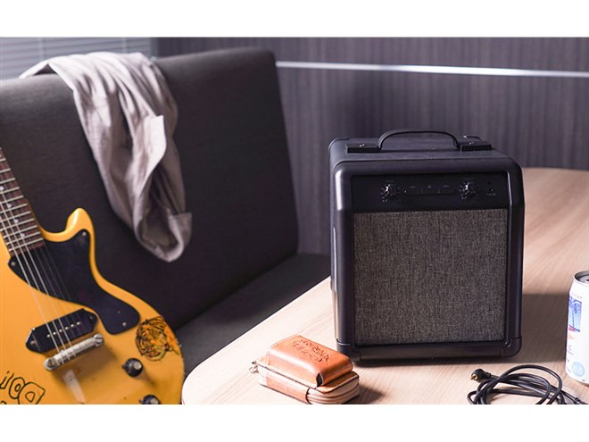 K Garage アンプ内蔵　ギター　スピーカー内蔵 Amazon | K-GARAGE スピーカー付ミニエレキギター FVタイプ SFV
