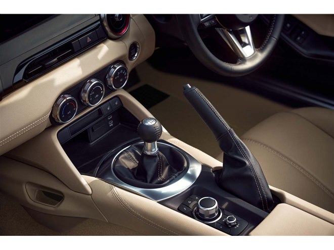 マツダが「ロードスター35周年記念車」の価格を発表 注文受け付けも