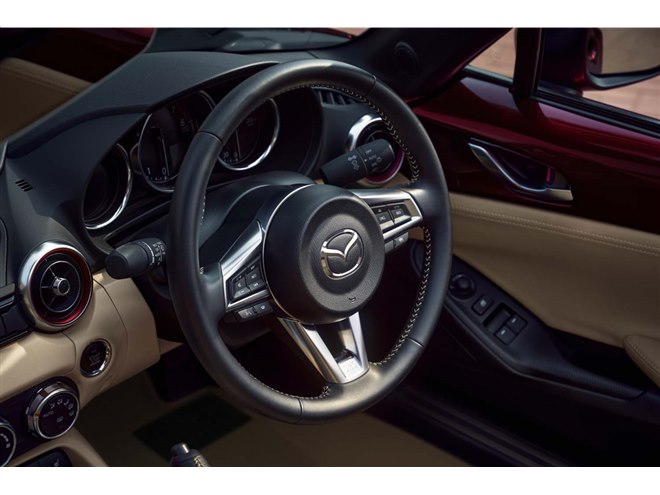 マツダが「ロードスター35周年記念車」の価格を発表 注文受け付けも