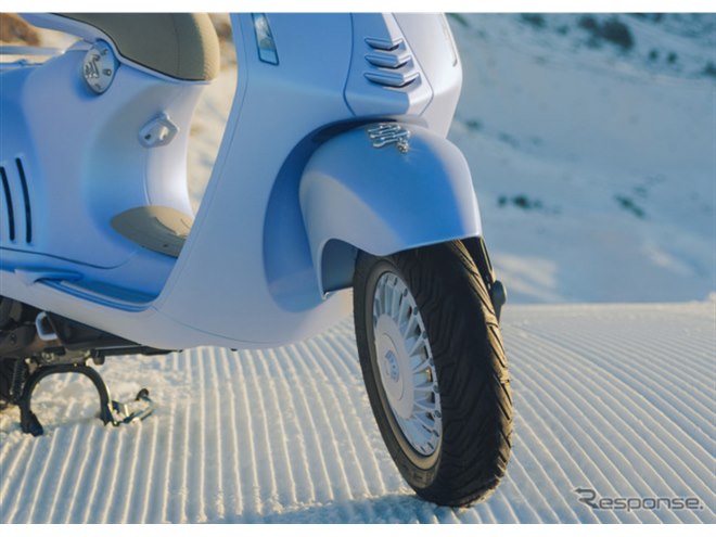 巳年を記念したベスパ『946スネーク』発売、世界888台限定で199万9800