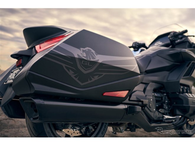 ゴールドウィングGL1500SE 50周年記念モデル