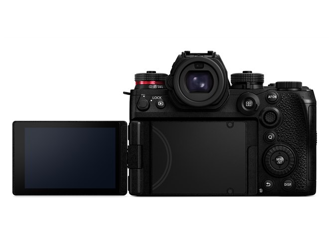 パナソニック、約795gに軽量化したフルサイズミラーレス最上位