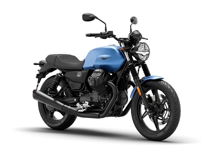 大幅改良を受けた「モト・グッツィV7」シリーズが登場 伝統のVツイン