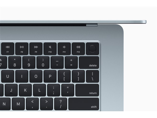 アップルがM4チップ搭載の新型「MacBook Air」発表、新色スカイ アップルがM4チップ搭載の新型「MacBook Air」発表、新色スカイ