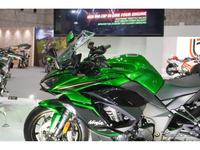 ラメラメのグリーンでギラギラ、スペシャルなカワサキ『Ninja 1100SX