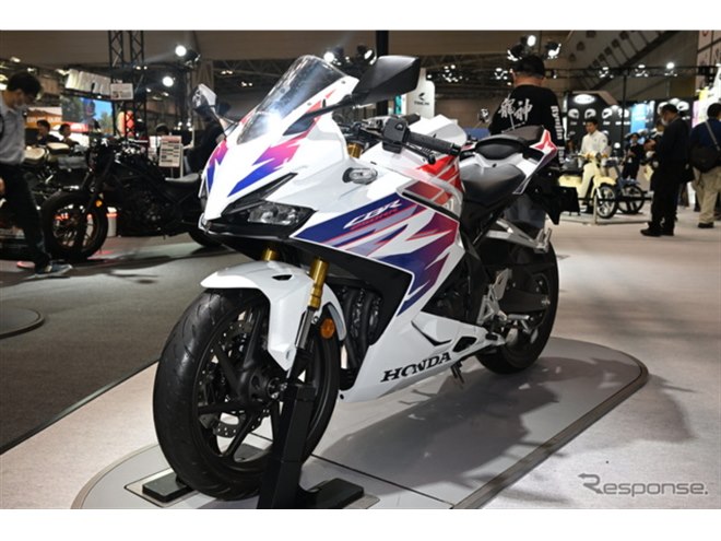CBR250rr 2025 純正部品セット ほぼ新品未使用 30年前のカラー再現で話題に、ホンダ『CBR250RR』に注目…東京モーター