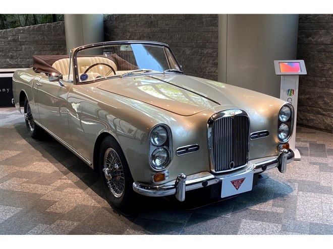 英国 最高級車カタログ 2点 2025年最新】国産高級車 価格ランキングTOP20｜人気のSUVや