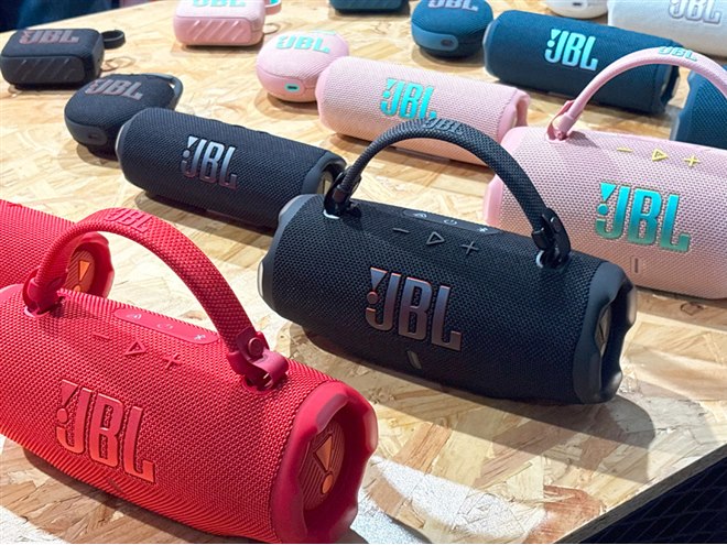 �uGo 4�v��uClip 5�v�Ƌ��ʂ̑S9�F�̃J���[�o���G�[�V���������C���A�b�v