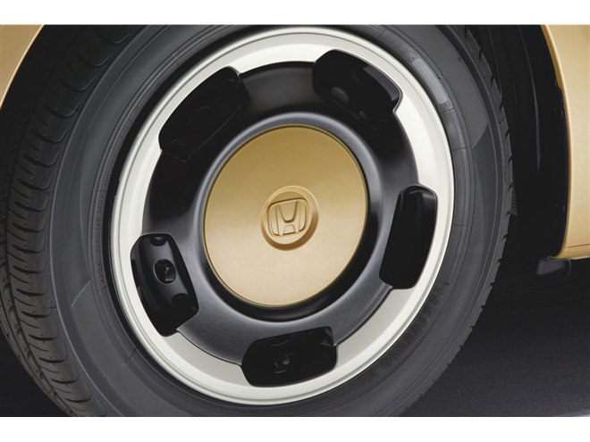 �u�I�[�^���C�G���[�E�p�[���v�̊O�F�ƃR�[�f�B�l�[�g���ꂽ�uN-BOX�t�@�b�V�����X�^�C���v��...