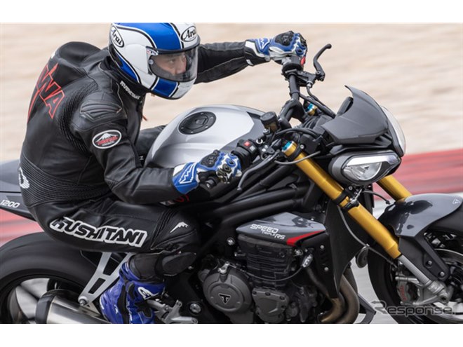 【※最終価格】アンリアレイジ 錯覚フォルム ライダース(ネイビー XL) トライアンフ スピードトリプル1200RS 試乗】ライダーに寄り添う