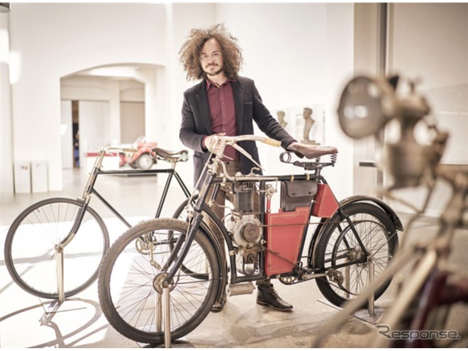 シュコダが電動バイクを発表!? 1899年誕生の伝説的二輪車「スラヴィアB 