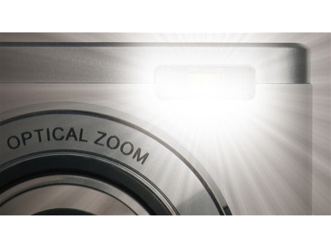 ケンコー、光学5倍ズームデジカメ「KC-ZM08」にホワイトモデルを追加