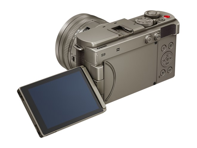 パナソニック、「LUMIX S9」の広角ズームレンズキットに新色