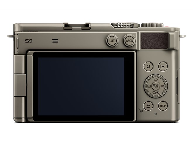 パナソニック、「LUMIX S9」の広角ズームレンズキットに新色