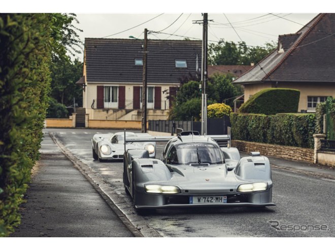 ポルシェのレーシングカーで住宅街を走る!? 1台限定、公道走行可能な