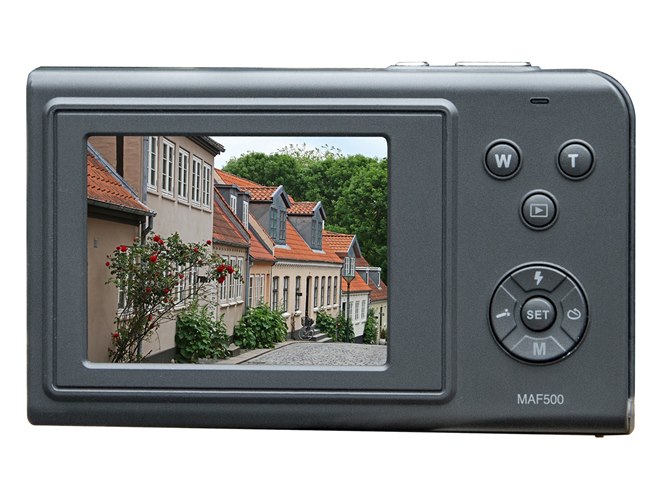 9,790円、デジタル4倍ズームに対応したコンパクトデジカメ