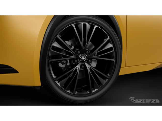 トヨタ『プリウスPHEV』にブラックパーツ光る「ナイトシェード」登場