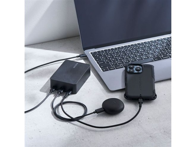 エレコム、PCの充電が可能な67W出力の20400mAhモバイルバッテリー「DE