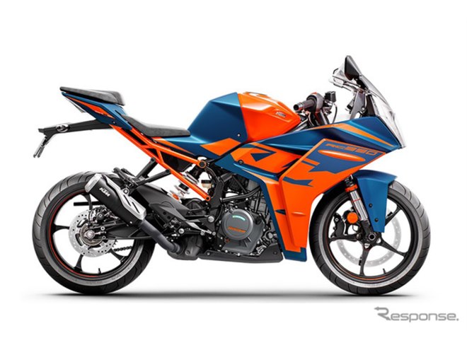 KTM  RC390 値下げしました KTMの2車種、最大23万円の値下げに「破格すぎる」の声、『RC 390』は62