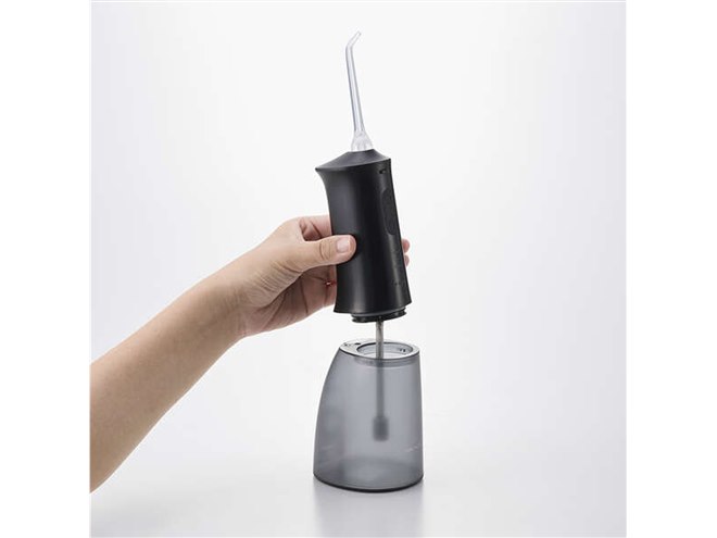 エレコム、水流で歯と歯ぐきの汚れを除去するデンタルウォッシャー2