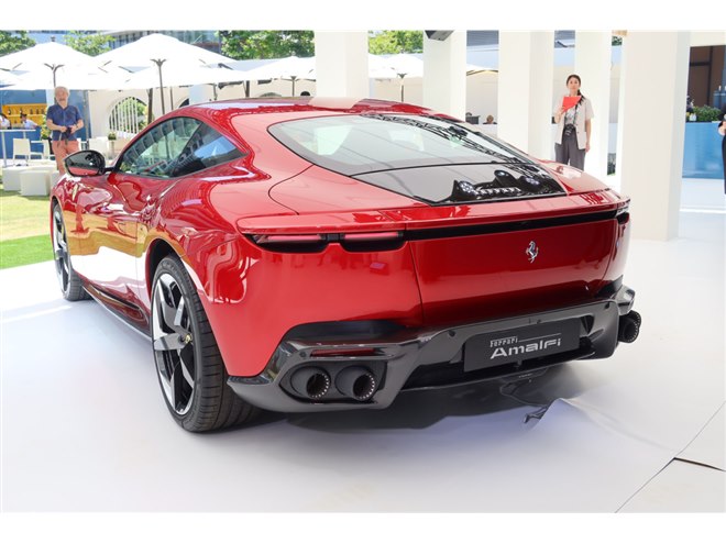 フェラーリの新型FRクーペ「Amalfi（アマルフィ）」が日本上陸 - 価格.com
