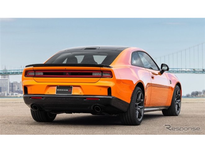 マッスルカー『チャージャー』、内燃エンジン仕様が登場…直6ツイン