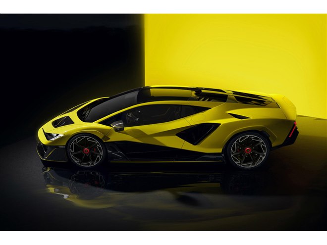 ランボルギーニが世界限定29台のスペシャルモデル「Fenomeno