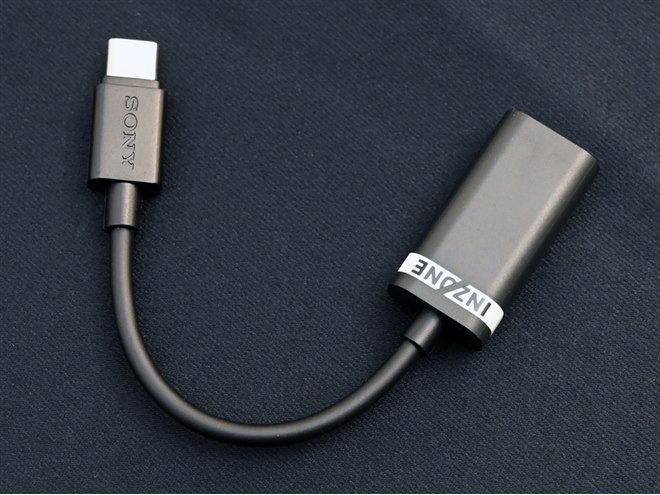 ソニー、INZONE初の有線ゲーミングイヤホン「INZONE E9」 - 価格.com