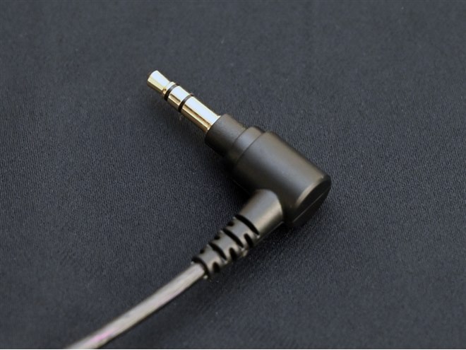 ソニー、INZONE初の有線ゲーミングイヤホン「INZONE E9」 - 価格.com