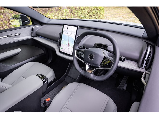�C���X�g�D�������g�p�l���̃f�U�C���́A�uEX30�v�ɏ��������̂ŁA12.3�C���`�̃^�b�`���c�^...