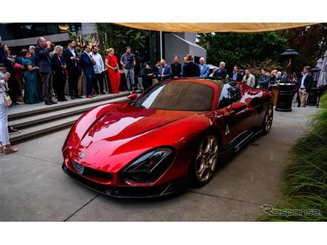 すでに希少なコレクターズアイテムに、アルファロメオ『33ストラダーレ