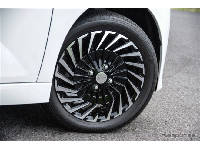 新型　日産　ルークス　ホイール 日産『ルークス』新型、クールなカスタマイズモデル「AUTECH