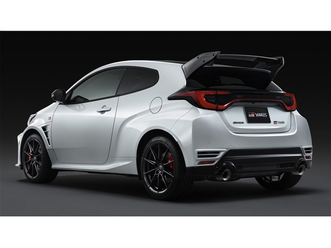 トヨタが「GRヤリス」に空力パーツキット「エアロパフォーマンス