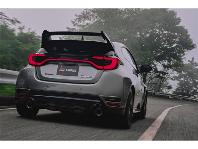 トヨタが「GRヤリス」に空力パーツキット「エアロパフォーマンス