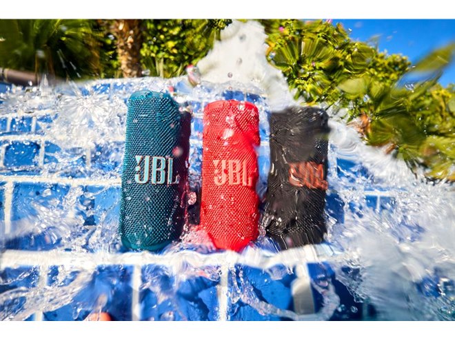 JBL、エナジードリンク缶サイズのBluetoothスピーカー「JBL Grip