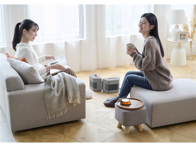 アイリスオーヤマ、2つの送風口を自在に調整して使える「セラミック